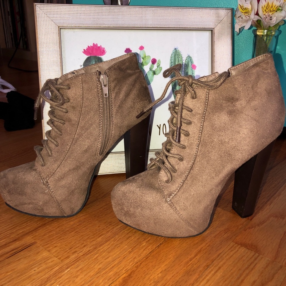 🍂SO FALL Laced Booties🍂